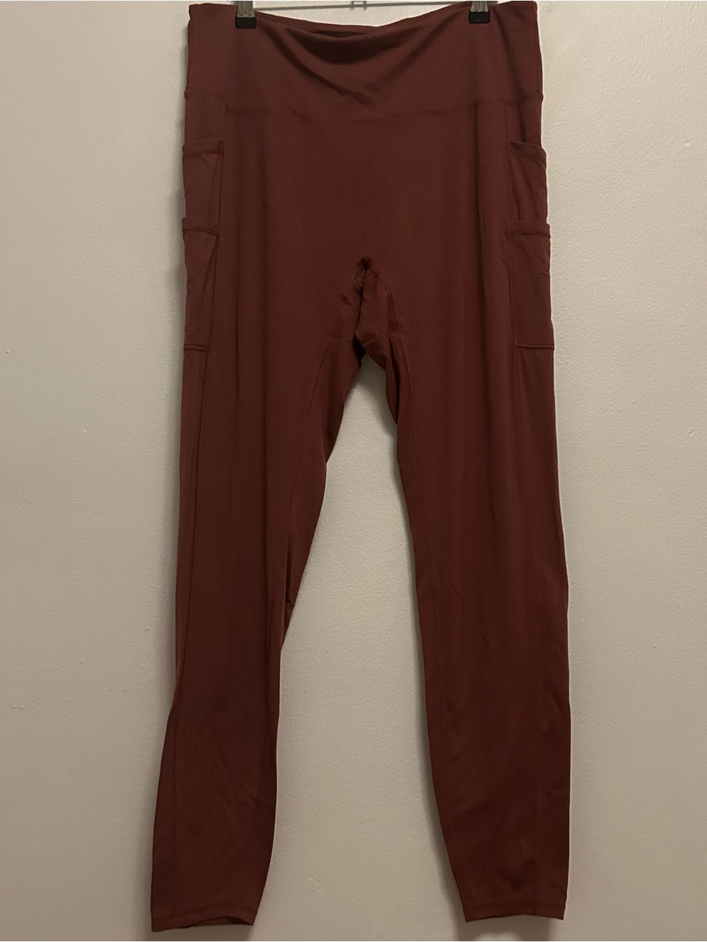 HALARA Women's Leggings with Dual Side Pockets — Rust